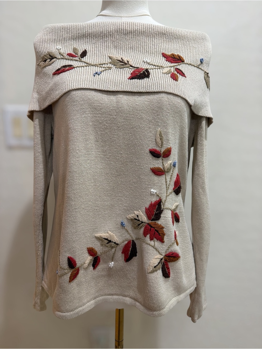 Crystal-Kobe Grandmacore Cottagecore Embroidered Sweater Size M